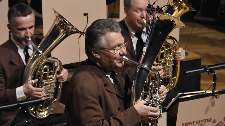 Die Egerländer Musikanten im Weißen Saal des Regentenbaus. Foto: Peter Klopf