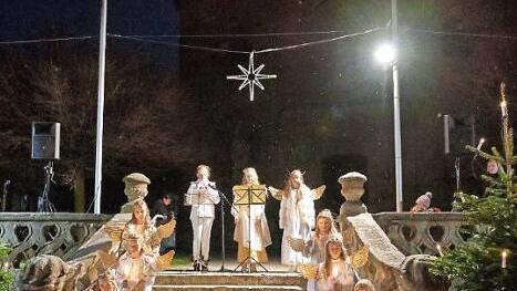 Das Buttenheim Christkind mit seiner Engelsschar 2018 Foto: A. Spörlein