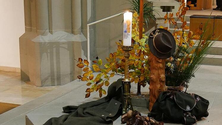 Endlich wieder eine Messfeier  zum Hubertustag fand   zusammen mit Gläubigen, Jägern und Besuchern  in der Bad Kissinger Herz-Jesu-Kirche statt. Foto: Armin Straub