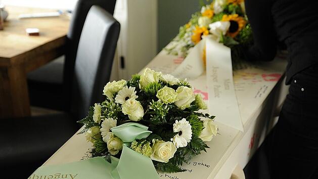 Ein Sterbefall bereit viel Kummer, aber auch Kosten.