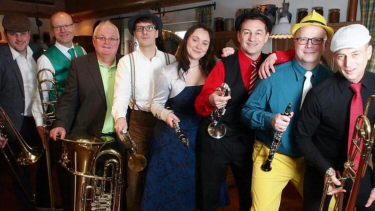 Acht Herzensblecher geben am Samstag, 14. April, ab 20 Uhr ein Konzert in der Nüdlinger Lebenshilfe. Für das Publikum heißt es dann "Franken - dodal global!". Harald Bayer