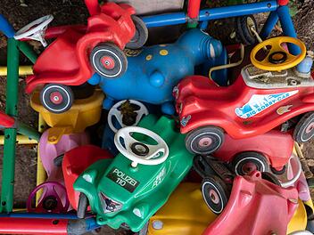 Bobbycar aus Carport im Kreis Coburg gestohlen