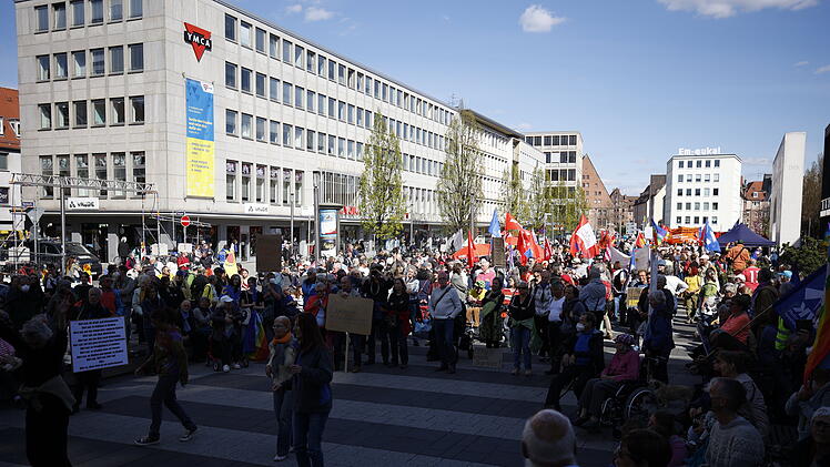 Nürnberg: Ostermärsche mit 1000 Personen: Demonstrationen in zwei Stadtteilen