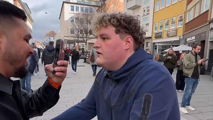 "Berliner Döner"-Eröffnung in Würzburg sorgt für riesige Schlange - bekannter Rapper vor Ort