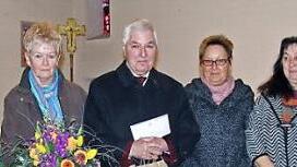 Bei der Ehrung (von links) Pfarrer Mariadas Kalluri, Gundi und Alfred Glaser, Christel Kredel, Anne Obernhuber, Robert Luff  Foto: pr