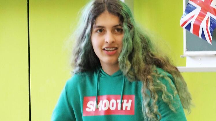 Bahar Taheri Mirghaeid wird als Beste im Englisch-Vorlesewettbewerb der 8. Jahrgangsstufe der Mittelschulen den Landkreis Kulmbach beim Bezirkswettbewerb im Mai in Bayreuth vertreten. Foto: Klaus Klaschka