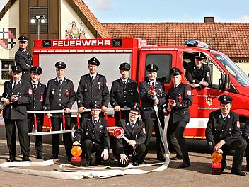 Die Unterleichtersbacher Wehr: Seit 100 Jahren setzt sich die Feuerwehr für eine schnelle Brandbekämpfung ein. Das Bild zeigt den Vorstand im Jahr 2016. Foto: Kerstin Junker