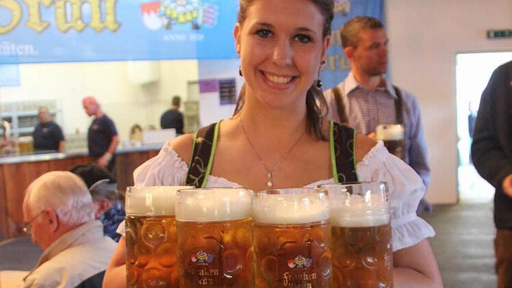 Die Festbesucher müssen heuer keine steigenden Bierpreise beim Freischießen befürchten. Foto: FT-Archiv