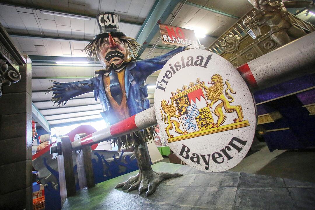 Motivwagen für Mainzer Rosenmontagszug