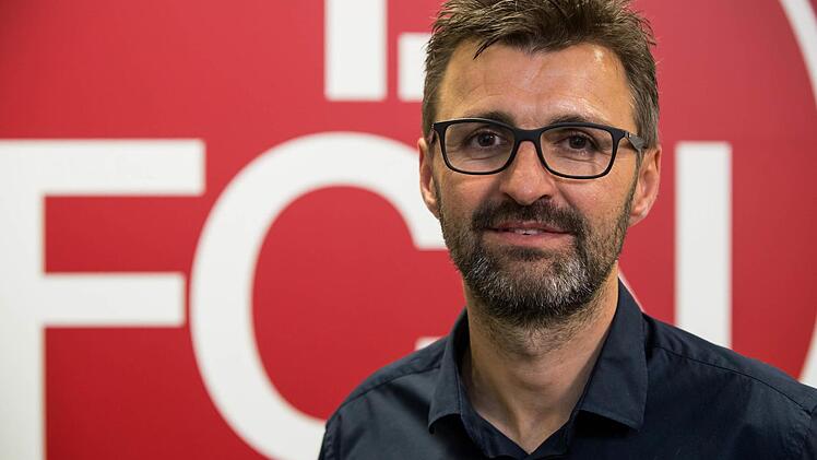 Der neue Interimstrainer beim Fußball-Zweitligisten 1. FC Nürnberg, Michael Köllner, aufgenommen am 07.03.2017 in Nürnberg. Der bisherige U21-Trainer folgt dem zuvor entlassenen Trainer Alois Schwartz. Foto: Daniel Karmann/dpa