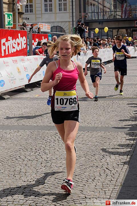 Weltkulturerbelauf 2017 in Bamberg: Der Zieleinlauf am Maxplatz