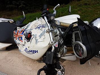 Auf der B 173 ereignete sich zwischen Zeyern und Erlabrück ein schwerer Verkehrsunfall. Ein Motorradfahrer wurde dabei schwer verletzt. Foto: Marco Meißner.