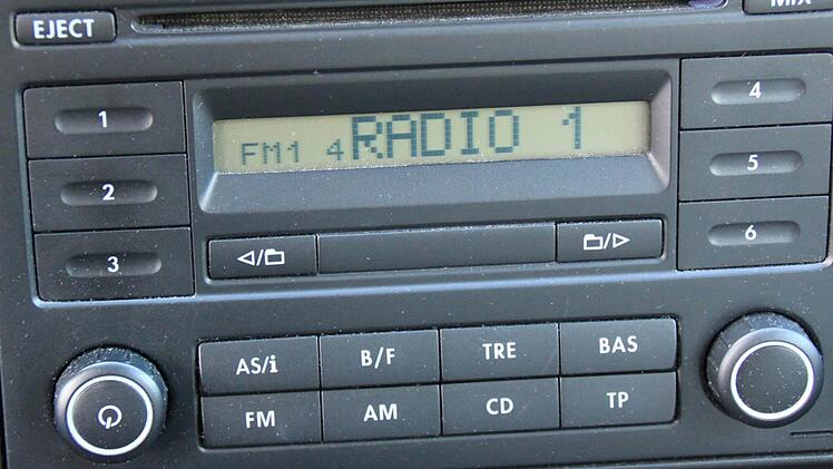 Viele Rundfunksender stellen derzeit auf Digitale Übertragung um. Für Lokalsender wie Radio Eins lohnt sich das momentan jedoch noch nicht.  Foto: Matthias Einwag