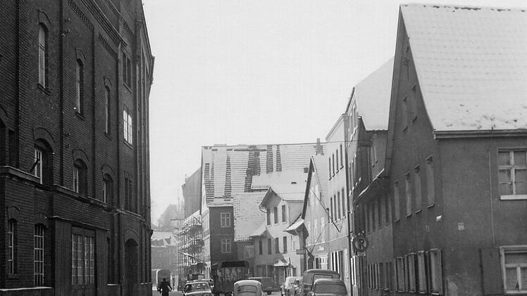 Wie in einer Straßenschlucht fühlt man sich in der Webergasse ...