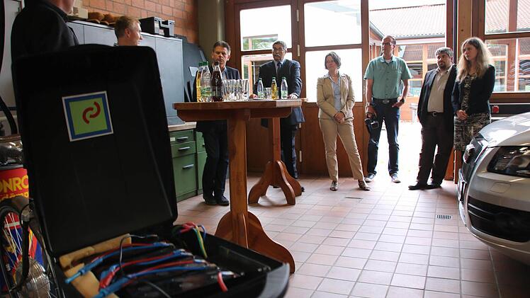 Eindrücke von der Übergabe des Fahrzeugs. Foto: Ralf Ruppert