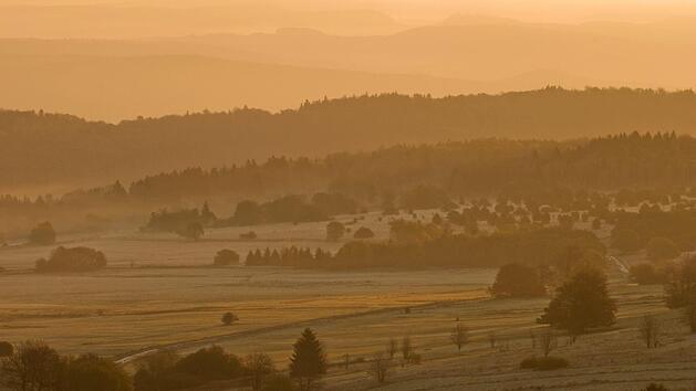 Immer mehr entdecken die einzigartige Natur der Rh&ouml;n. Vor allem junge Leute komen in die Umweltbildungssst&auml;tte in Oberelsbach.  Foto: J&uuml;rgen H&uuml;fner