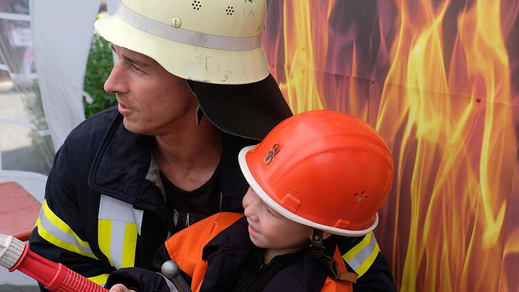Vater und Sohn: junger Nachwuchs die Zukunft.