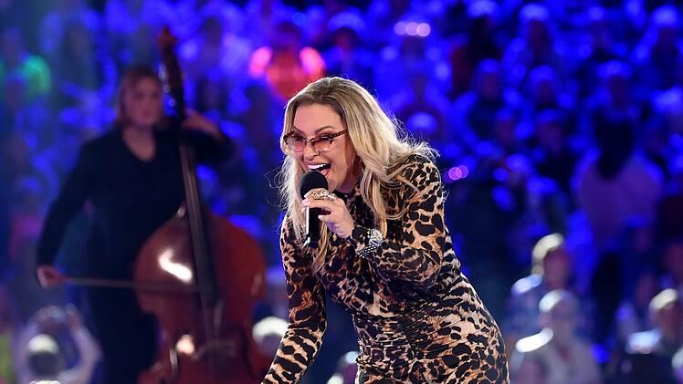 Anastacia hat eine "exklusive Weltpremiere" versprochen.