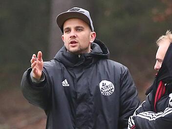 Meeders Trainer Bastian Bauer.Archiv