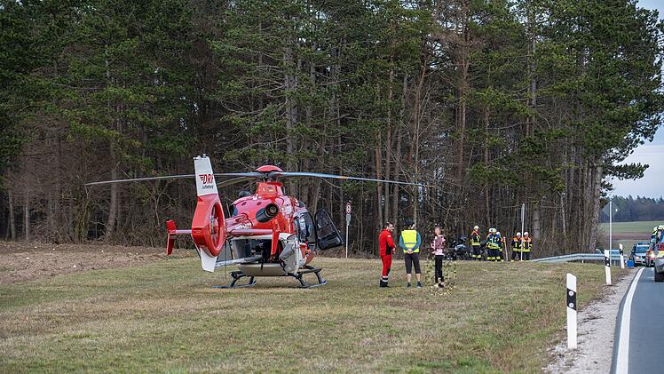 Motorrad übersehen - 51-Jähriger kracht frontal in Pkw