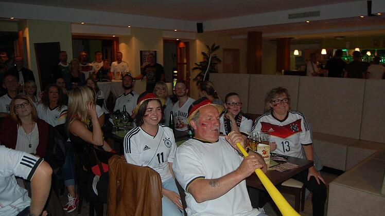 Public Viewing im Salinenblick Bad Kissingen Foto: Sigismund von Dobschütz