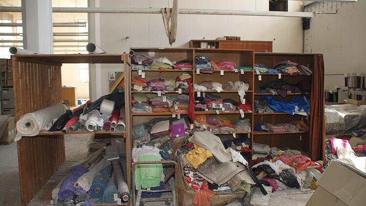 Die alten Stoffmuster verdrecken mehr und mehr.