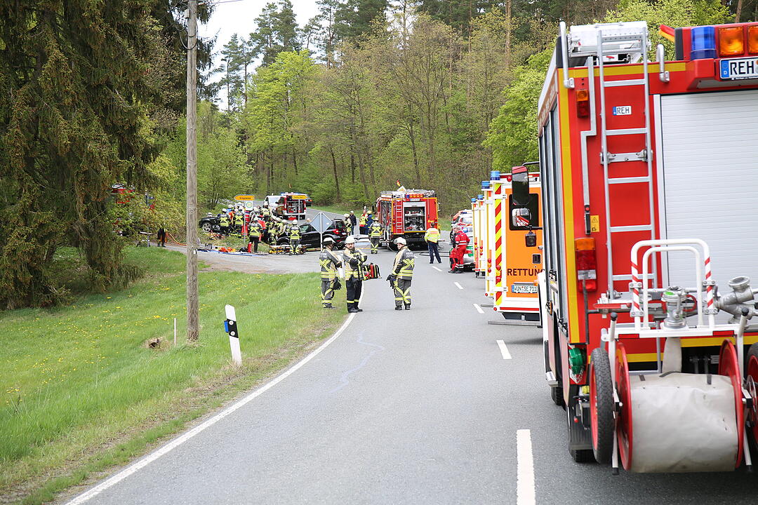 Schwerer Unfall im Landkreis Hof - Hubschraubereinsatz
