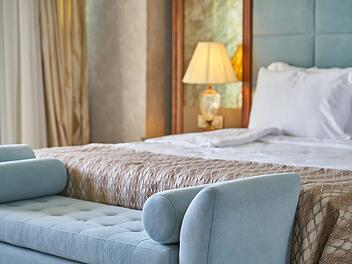 Das Betrügerpaar lebte über zwei Jahre in dem Zimmer eines Wiesbadener 5-Sterne-Hotels ohne zu bezahlen.