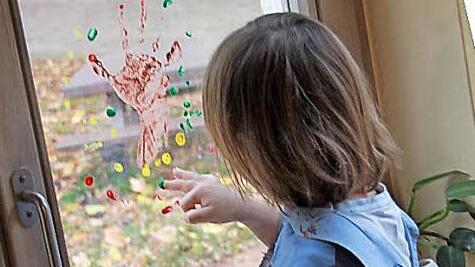 Leas Baum hat auch schon die meisten seiner Blätter verloren.