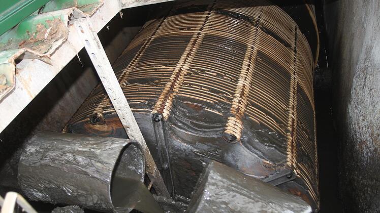 Die Scheibentauchkörper-Kläranlage in Pettstadt hat schadhafte Stellen.