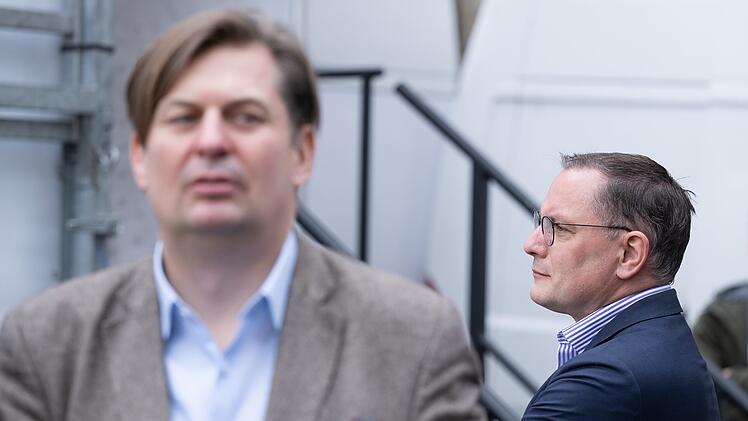 AfD-Spitzenkandidat Krah (l.) und Parteichef Tino Chrupalla