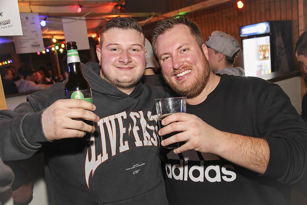 Mit vielen Party-Songs der 80er & 90er und Rock-Pop Klassikern