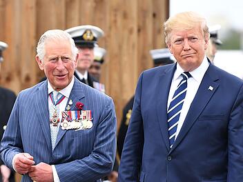 König Charles III. (links, hier im Jahr 2019) hat US-Präsident Donald Trump zu einem Staatsbesuch ins Vereinigte Königreich eingeladen.