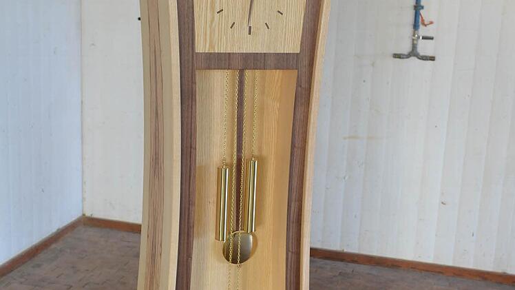 Standuhr der besonderes Art