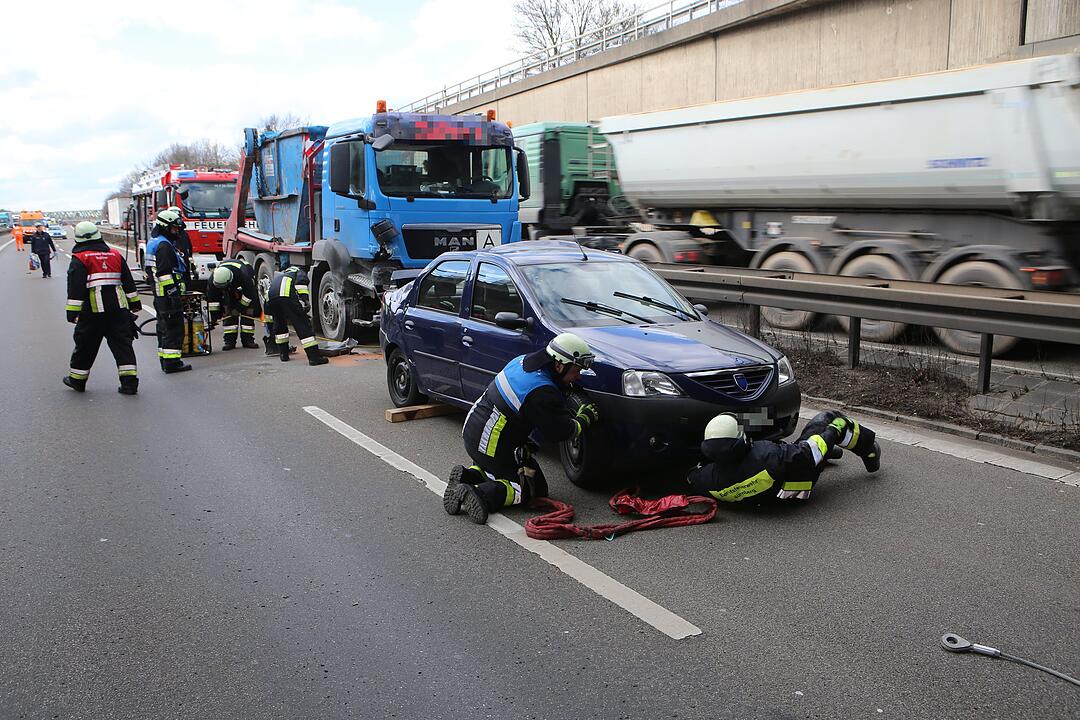 Unfall auf Südwesttangente in Nürnberg-Schweinau