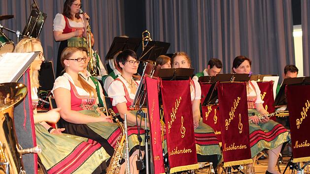 Die Roßfelder Musikanten sind Garant für böhmische Blasmusik vom Feinsten. Foto: Rainer Möbus