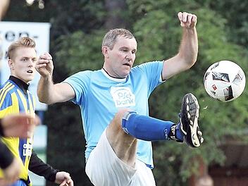 Zwei Spiele, ein Punkt: Die SG Lisberg/Trabelsdorf und Bernd Schmitt (unser Bild) holten nach der Niederlage in Frensdorf zumindest noch einen Zähler am Sonntag beim FC Pommersfelden. Fotos: sportpress