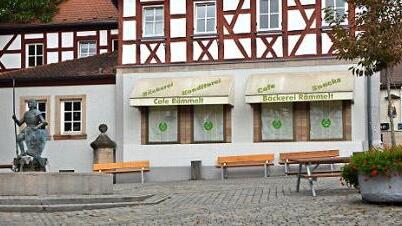 Das Café Römmelt am Marktplatz  Foto: Bernhard Panzer