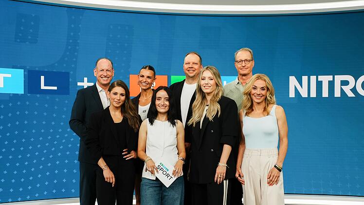 RTL startet mit einer Sportoffensive in den Herbst! Zu den Protagonisten des Enders gehören (von links, hinten) Frank Robens), Laura Wontorra, Wolff-Christoph Fuß und Florian König. Auch Jana Wosnitza, Alessa-Luisa Naujoks, Laura Papendick und Inga Leschek (von links vorne) mischen mit.