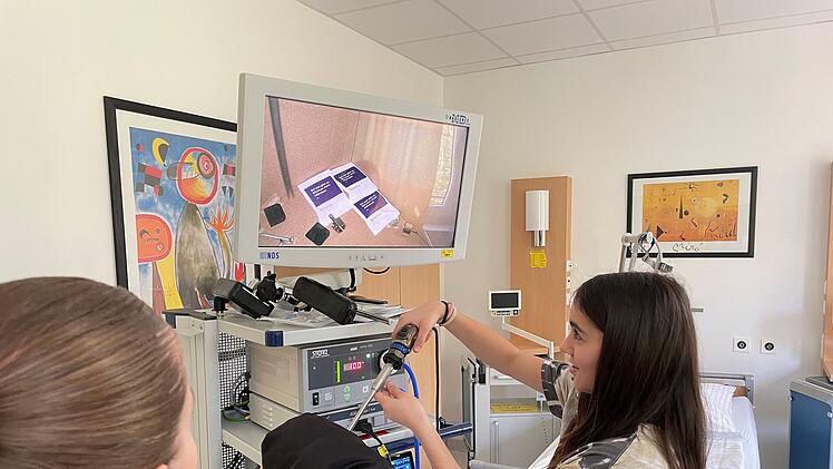 Bad Kissingen: Pflege, Medizintechnik und Co. ohne Klischees kennenlernen - Girls' und Boys' Day im Krankenhaus