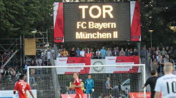 Auftritt der "kleinen Bayern" auf großer Bühne im Willy-Sachs-Stadion. Foto: ssp