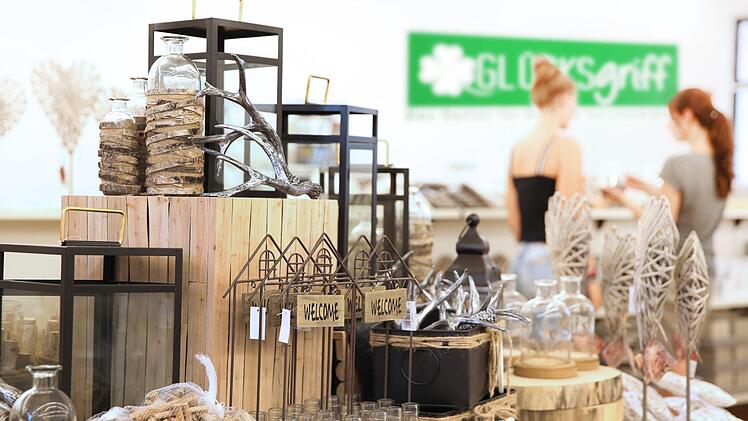 Durch den individuellen Einkauf der Profis von Glücksgriff findet man hier immer neue wunderschöne Wohnaccessoires.