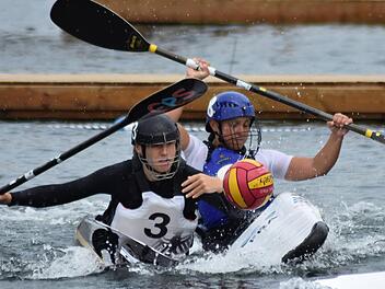 Szene aus dem WM-Finale 2018 in Kanada mit Annika Knöpfel (Nr. 3) vom in Schney beheimateten Paddel- und Segelclub Thomas Knöpfel