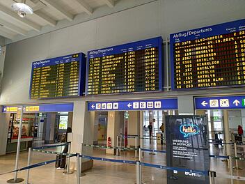 Flughafen Nürnberg Schalter Abflug