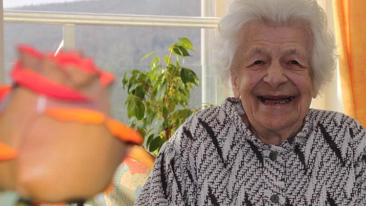 Herzlichen Glückwunsch! Klara Koß feiert heute im Kurstift ihren 103. Geburtstag. Foto: Ulrike Müller