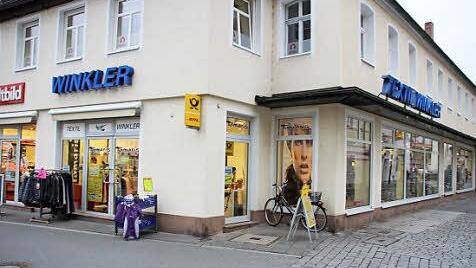 Die Filiale von Textil-Winkler in der Fußgängerzone am am Paradeplatz
