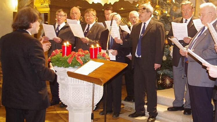 Der Männerchor thematisierte die Erwartung und Gottessehnsucht.  Foto: Heike Schülein