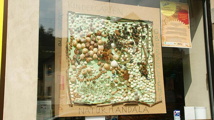 Eine Ausstellung soll zum "Tag der offenen Tür" im Ubiz in Oberschleichach soll Kunstwerke zum Thema "Innehalten" zusammenführen - darunter dieses Natur-Mandala des Kindergartens Oberschleichach. Foto: Weinbeer