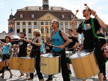 Impressionen vom Samba-Umzug 2015. Foto: Albert Höchstädter