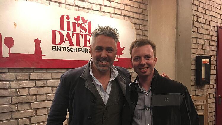 Seit März 2018 moderiert Sternekoch Roland Trettl (links) auf Vox die Show "First Dates - ein Tisch für zwei". Auch der Coburger Andy Bohl hoffte, dort die Liebe fürs Leben kennen zu lernen. Die mit ihm Ende September aufgezeichnete Sendung wurde jetzt ausgestrahlt.privat